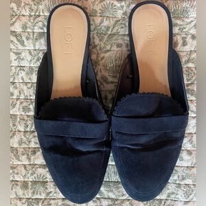 NAVY LOAFER SLIP ON